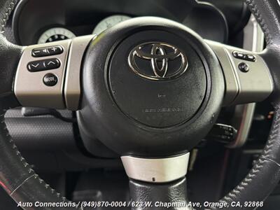 2014 Toyota FJ Cruiser   - Photo 13 - Orange, CA 92868