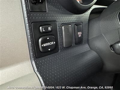 2014 Toyota FJ Cruiser   - Photo 22 - Orange, CA 92868