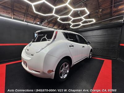 2013 Nissan LEAF SV   - Photo 3 - Orange, CA 92868