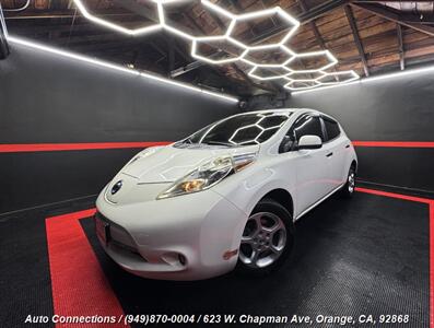 2013 Nissan LEAF SV   - Photo 2 - Orange, CA 92868