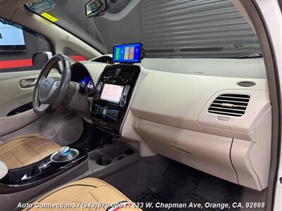 2013 Nissan LEAF SV   - Photo 10 - Orange, CA 92868
