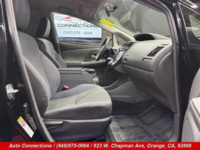 2012 Toyota Prius v Two - Photo 7 - Orange, CA 92868