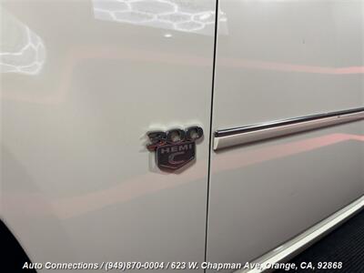 2007 Chrysler 300C   - Photo 36 - Orange, CA 92868