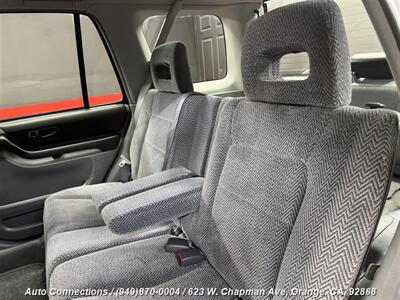 1998 Honda CR-V LX   - Photo 11 - Orange, CA 92868