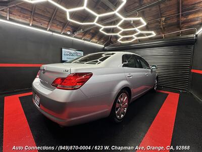 2005 Toyota Avalon XLS   - Photo 3 - Orange, CA 92868