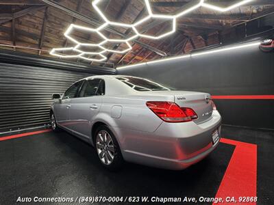 2005 Toyota Avalon XLS   - Photo 4 - Orange, CA 92868