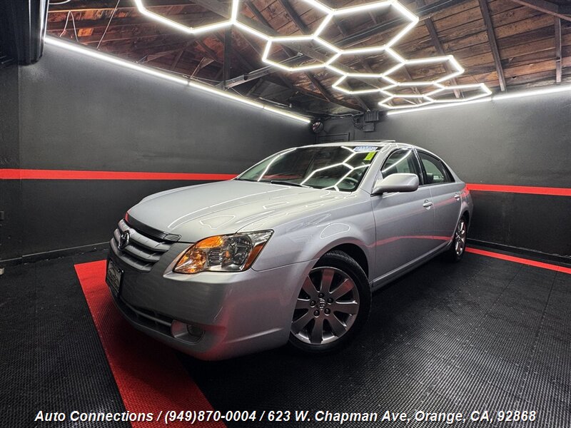 2005 Toyota Avalon XLS  