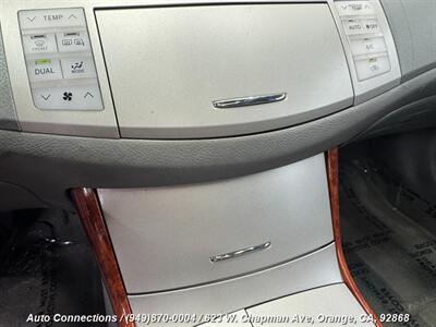 2005 Toyota Avalon XLS   - Photo 15 - Orange, CA 92868