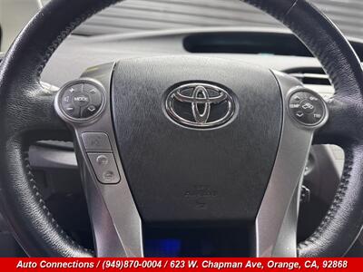 2015 Toyota Prius Persona Series   - Photo 13 - Orange, CA 92868