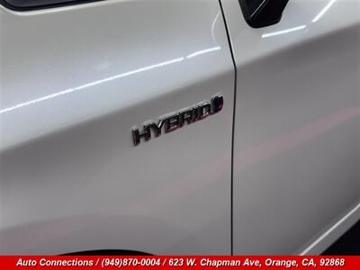 2015 Toyota Prius Persona Series   - Photo 25 - Orange, CA 92868