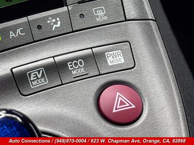 2015 Toyota Prius Persona Series   - Photo 15 - Orange, CA 92868