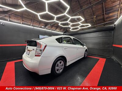 2010 Toyota Prius V   - Photo 3 - Orange, CA 92868