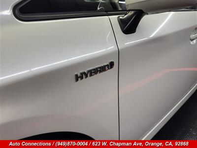 2010 Toyota Prius V   - Photo 32 - Orange, CA 92868