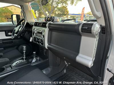 2008 Toyota FJ Cruiser   - Photo 13 - Orange, CA 92868