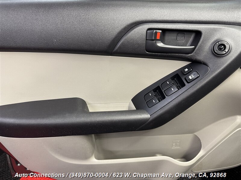 2010 Kia Forte EX photo 18