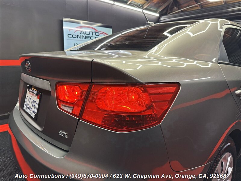 2010 Kia Forte EX photo 27