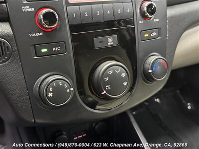 2010 Kia Forte EX - Photo 15 - Orange, CA 92868