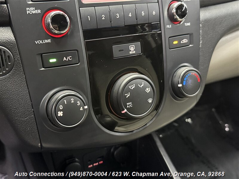 2010 Kia Forte EX photo 13