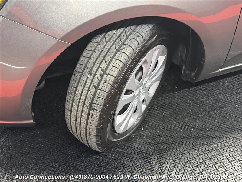 2010 Kia Forte EX photo 29