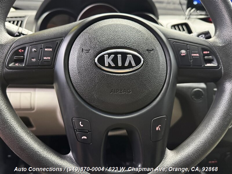 2010 Kia Forte EX photo 10