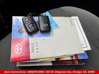 2013 Toyota Prius Five   - Photo 23 - Orange, CA 92868