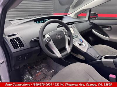2013 Toyota Prius Five   - Photo 11 - Orange, CA 92868