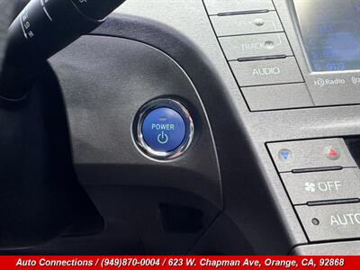 2013 Toyota Prius Five   - Photo 18 - Orange, CA 92868