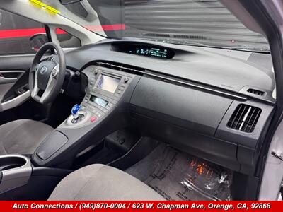 2013 Toyota Prius Five   - Photo 10 - Orange, CA 92868