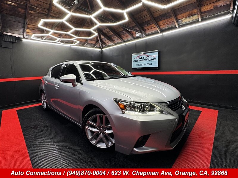 2014 Lexus CT 200h 200h's photo