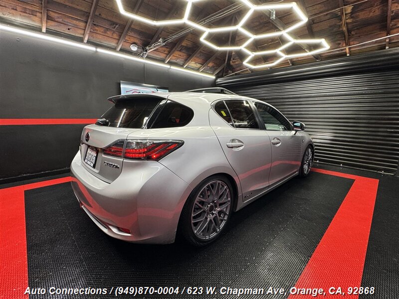 2012 Lexus CT 200h photo 2