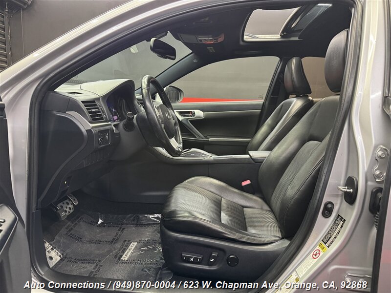 2012 Lexus CT 200h photo 4