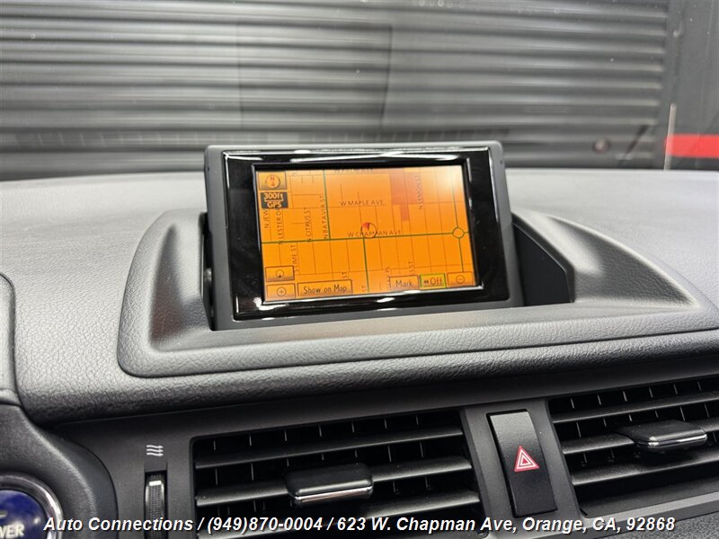 2012 Lexus CT 200h photo 19