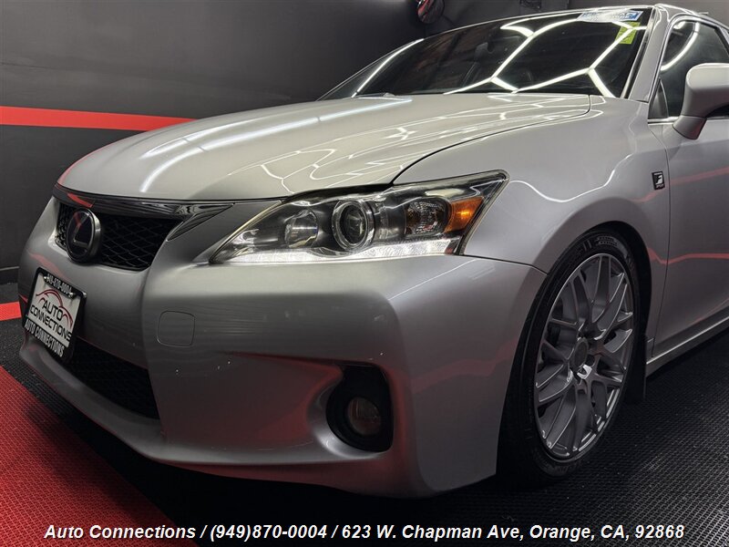 2012 Lexus CT 200h photo 32