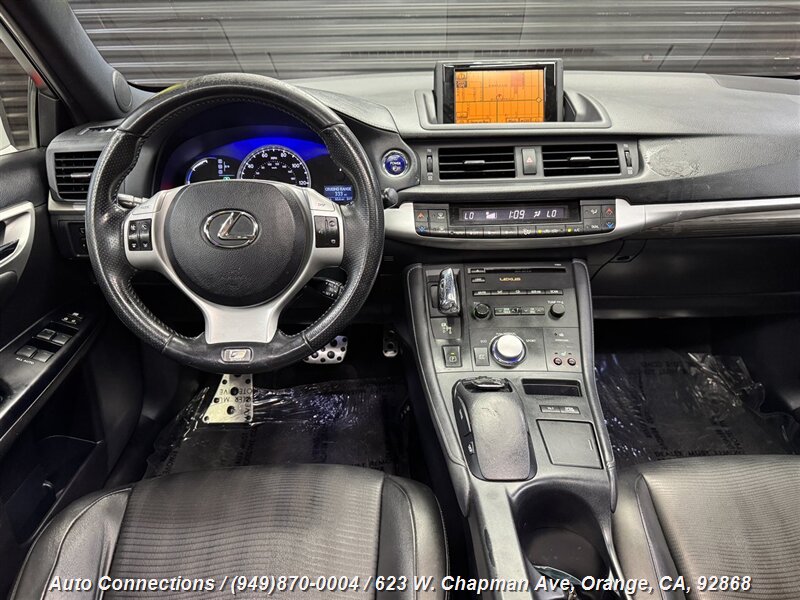 2012 Lexus CT 200h photo 10