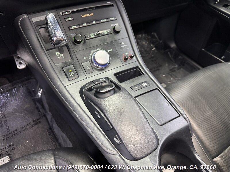 2012 Lexus CT 200h photo 12