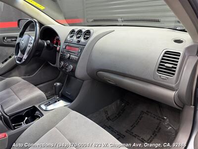 2008 Nissan Altima 3.5 SE   - Photo 10 - Orange, CA 92868