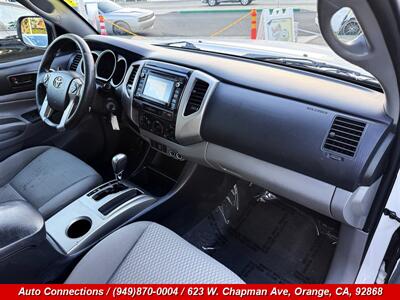 2015 Toyota Tacoma PreRunner   - Photo 10 - Orange, CA 92868