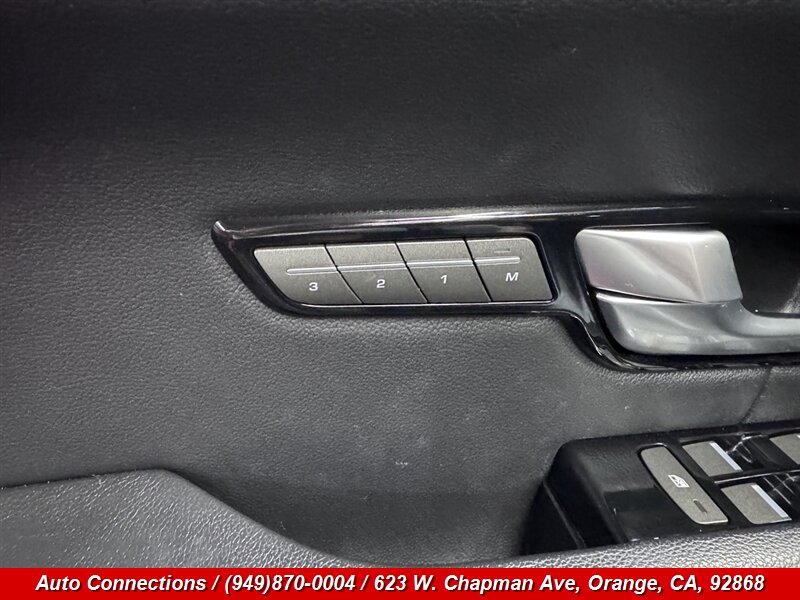 2018 Land Rover Range Rover Evoque SE Premium - Photo 24 - Orange, CA 92868