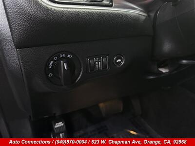 2015 Dodge Challenger SXT - Photo 17 - Orange, CA 92868