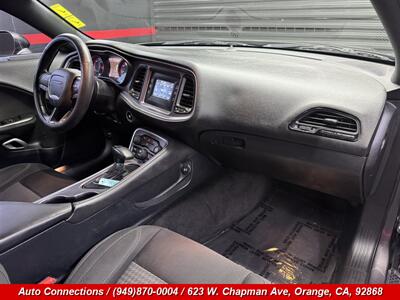 2015 Dodge Challenger SXT - Photo 10 - Orange, CA 92868