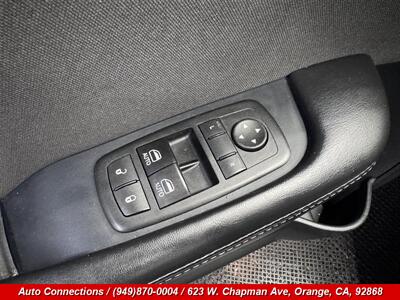 2015 Dodge Challenger SXT - Photo 18 - Orange, CA 92868