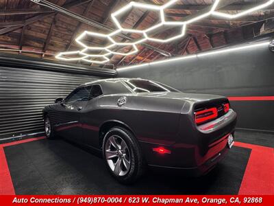 2015 Dodge Challenger SXT - Photo 4 - Orange, CA 92868