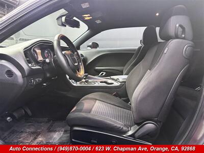 2015 Dodge Challenger SXT - Photo 6 - Orange, CA 92868