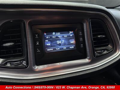 2015 Dodge Challenger SXT - Photo 15 - Orange, CA 92868