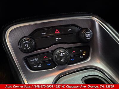 2015 Dodge Challenger SXT - Photo 14 - Orange, CA 92868