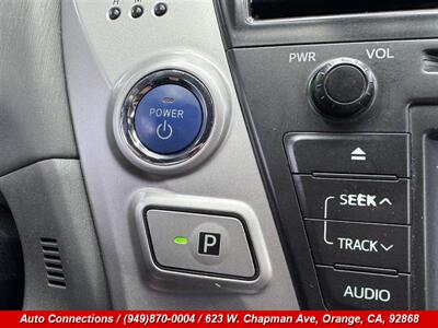 2014 Toyota Prius v Two - Photo 19 - Orange, CA 92868