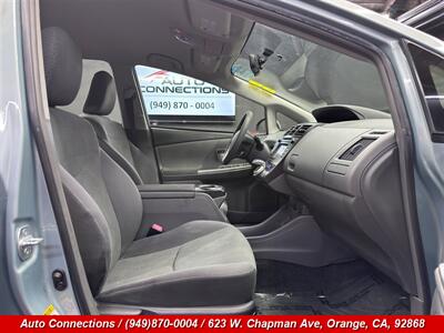 2014 Toyota Prius v Two - Photo 7 - Orange, CA 92868