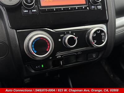 2019 Honda Fit LX   - Photo 16 - Orange, CA 92868
