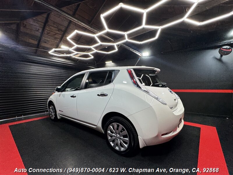 2013 Nissan LEAF S photo 4