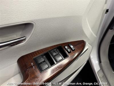 2011 Toyota Venza FWD V6   - Photo 22 - Orange, CA 92868